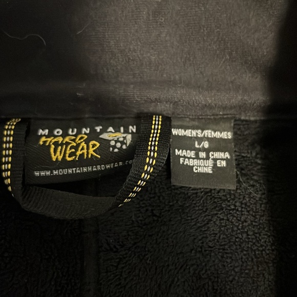 Mountain Hardware women’s black zip jacket - Picture 2 of 3